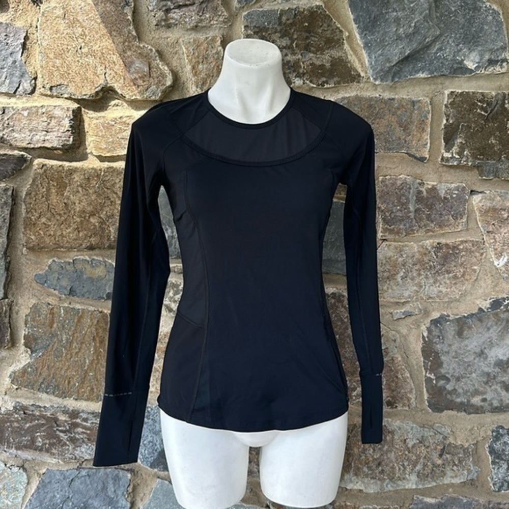 Lululemon Athletica Trail Bound Long Sleeve Mesh Inset Top in Black Size 6